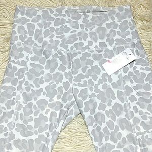 NWT Pink Rose Women's Leapord Biker Shorts so XS